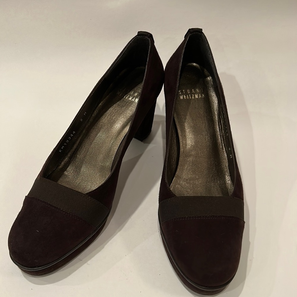 Stuart Weitzman suede pump 8M, EUC, color is black-brown